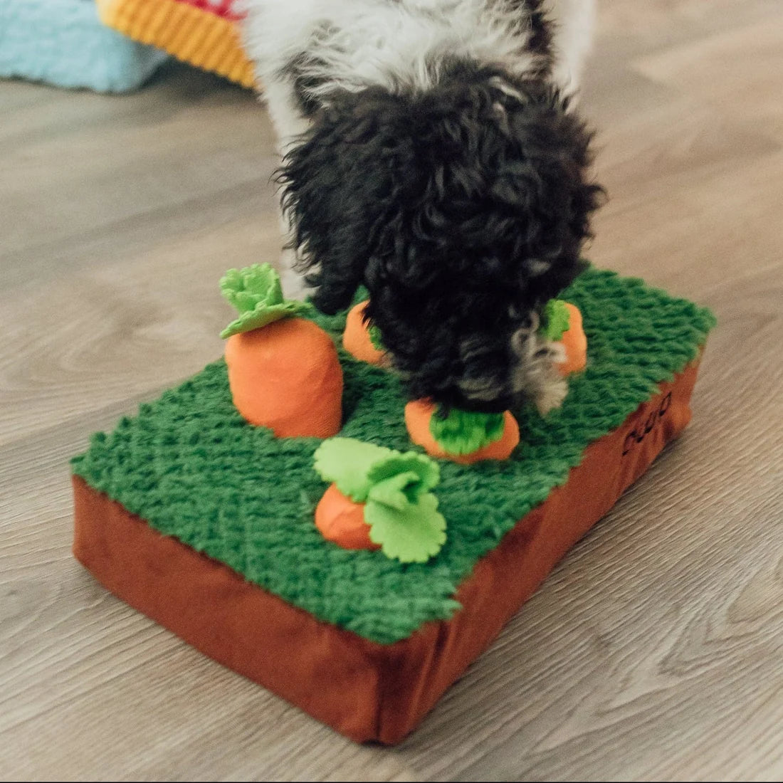 Patchwork Pet - 菜園紅蘿蔔互動狗狗玩具（14吋）