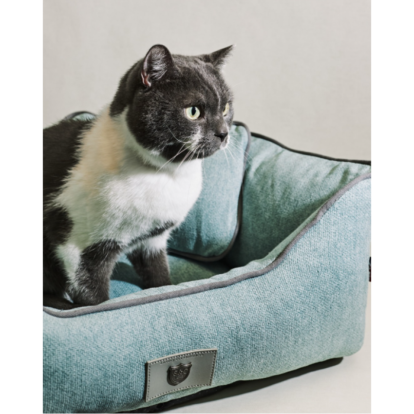 Sydney & Co - Dog Bed - Pink & Grey Checker