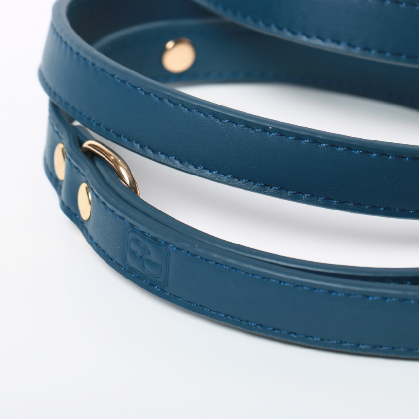 the Dog's Garden - Leather Leash - Navy (incl 5 letters)
