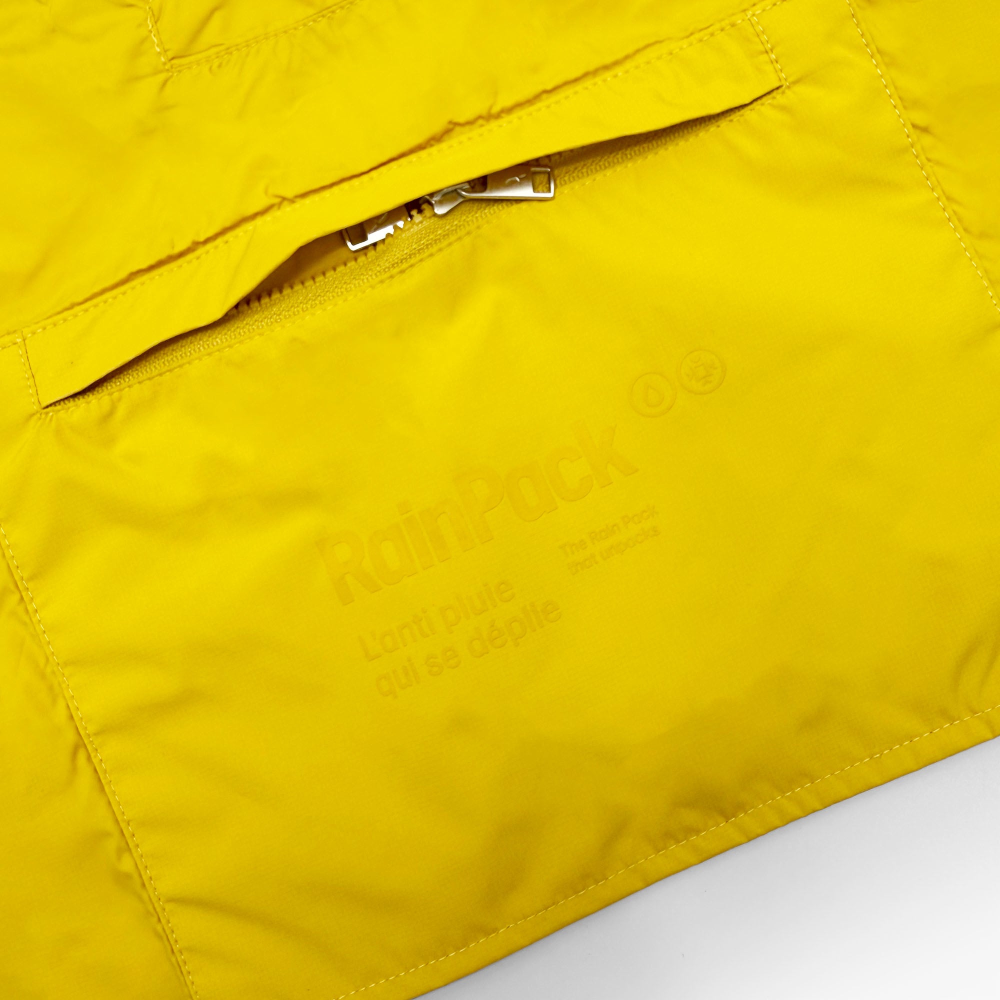 Pet RainPack Light
