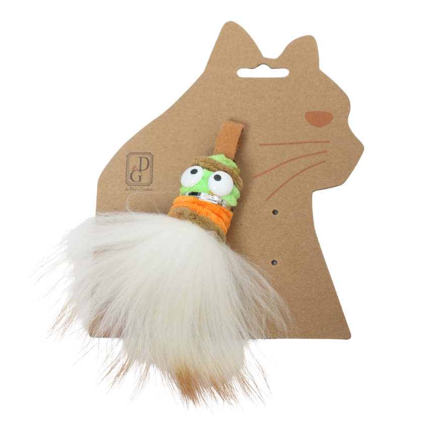 the Dog's Garden - Cat Teaser Wand Refill - Light Fox Fur with Leather and Squeak Sound<